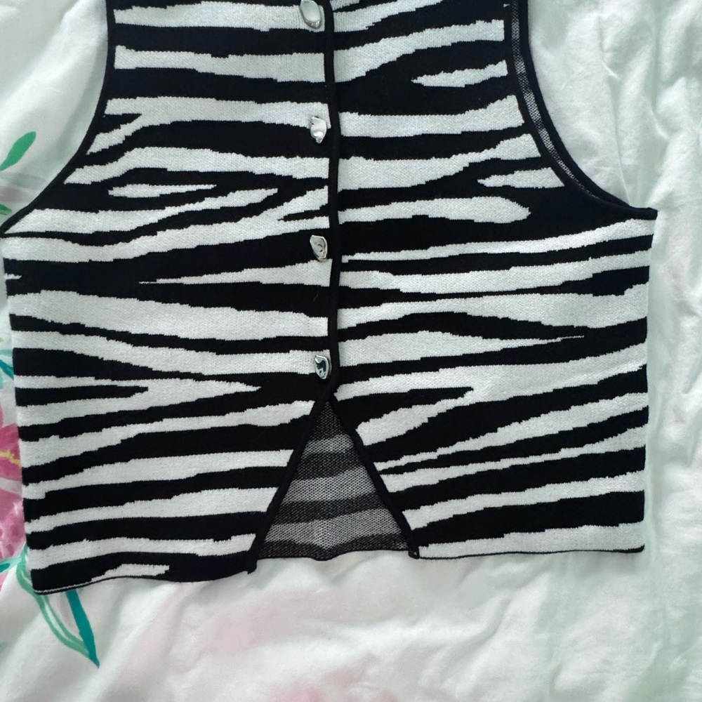 Zara Black and White Zebra Print Top